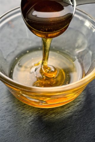 sedmikraskovy med
