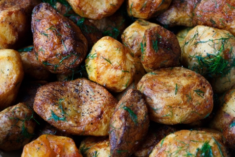 Jako příloha se báječně hodí například pečené brambory či chřest s parmazánem.